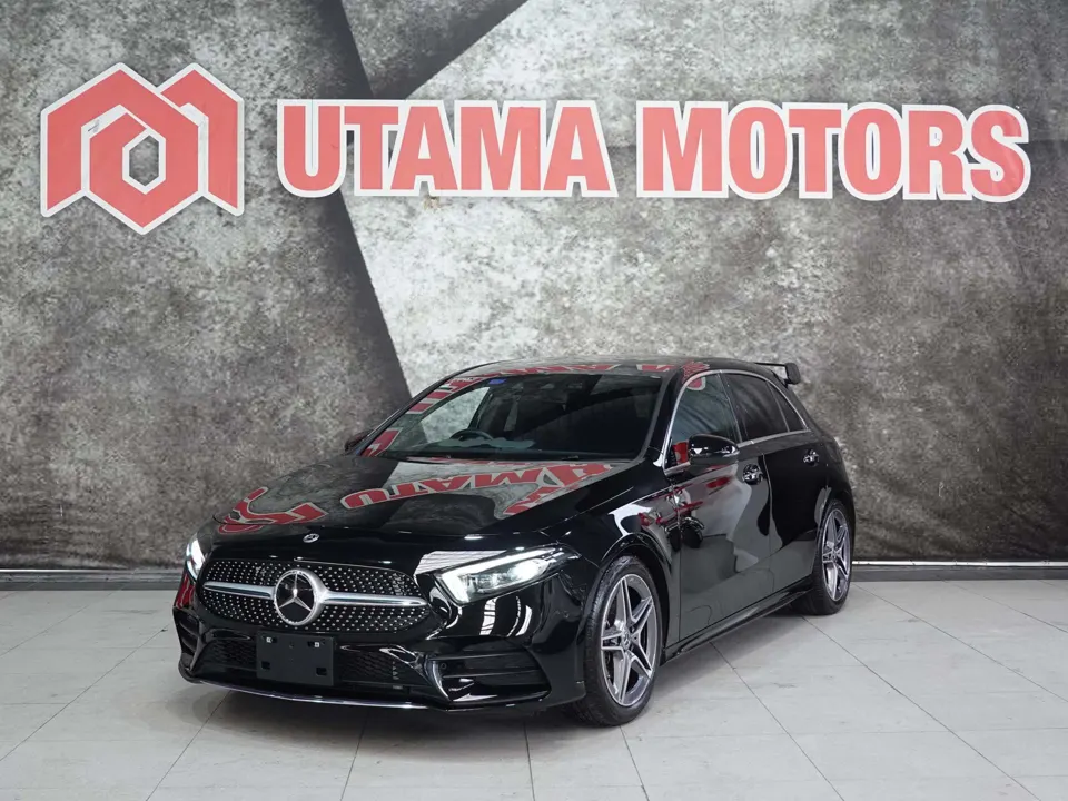 MERCEDES A180 STYLE AMG LINE