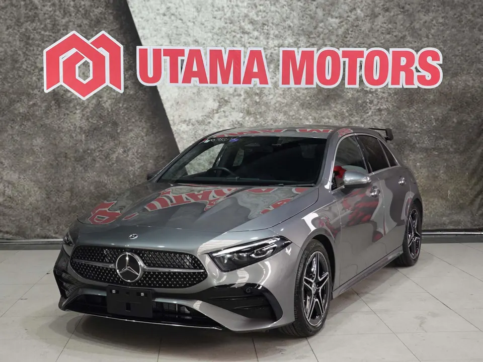 MERCEDES BENZ A180 AMG LINE
